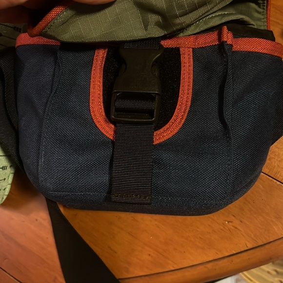 Crumpler Camera Bag - Picture 4 of 5